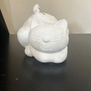 Kitty Cat Ceramic Bisque Ready-To-Paint Piggy Bank. NWOT